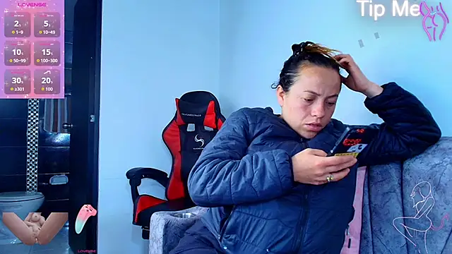  honey12 online show from September 23, 2025, 12:45 pm