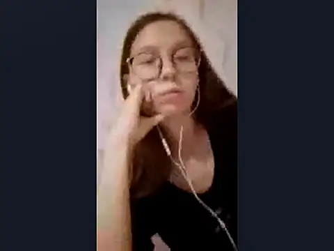 MycuuteEmma online show from September 18, 2025, 6:11 pm