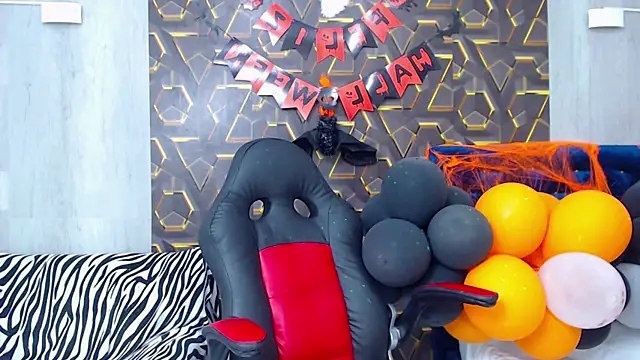 Snapshot of honeymoon_12 chatting on October 26, 2025, 4:24 am honeymoon 12 online show from October 26, 2025, 4:24 am