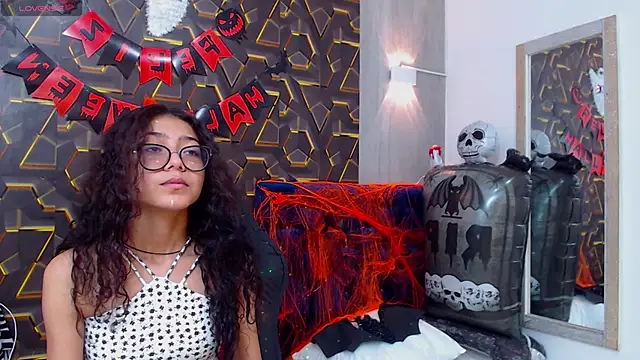 Snapshot of honeymoon_12 chatting on October 22, 2025, 8:03 am honeymoon 12 online show from October 22, 2025, 8:03 am