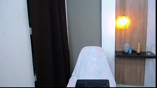 Snapshot of honeymoon_12 chatting on September 24, 2025, 3:35 am honeymoon 12 online show from September 24, 2025, 3:35 am