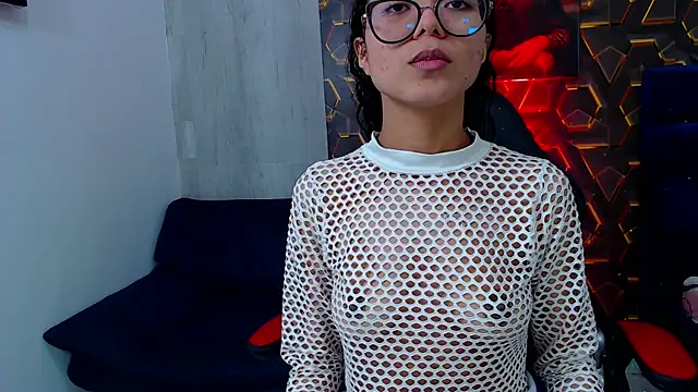 Snapshot of honeymoon_12 chatting on October 15, 2025, 7:05 am honeymoon 12 online show from October 15, 2025, 7:05 am