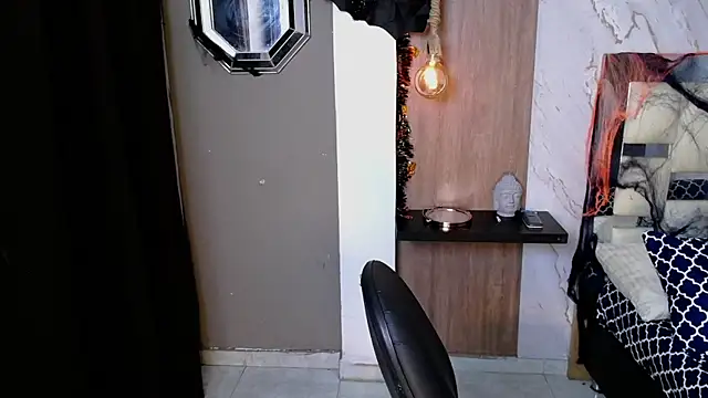 Snapshot of honeymoon_12 chatting on October 24, 2025, 5:06 am honeymoon 12 online show from October 24, 2025, 5:06 am