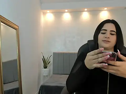 Snapshot of kendall_roous chatting on October 7, 2025, 7:15 pm kendall roous online show from October 7, 2025, 7:15 pm