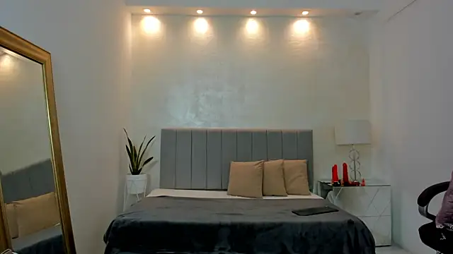 Snapshot of kendall_roous chatting on October 16, 2025, 8:39 pm kendall roous online show from October 16, 2025, 8:39 pm