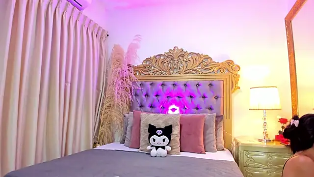 AnnieVegga online show from October 7, 2025, 12:17 pm