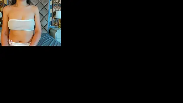 AnnieVegga online show from September 24, 2025, 2:12 pm