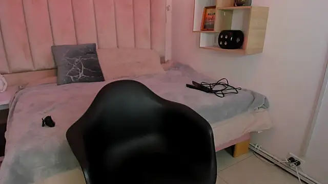 Snapshot of Ariel_Wattson chatting on September 11, 2025, 7:25 pm Ariel Wattson online show from September 11, 2025, 7:25 pm