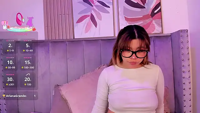 Snapshot of Ariel_Wattson chatting on October 24, 2025, 6:29 pm Ariel Wattson online show from October 24, 2025, 6:29 pm