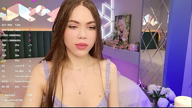 MimiFors online show from May 11, 2026, 7:11 pm