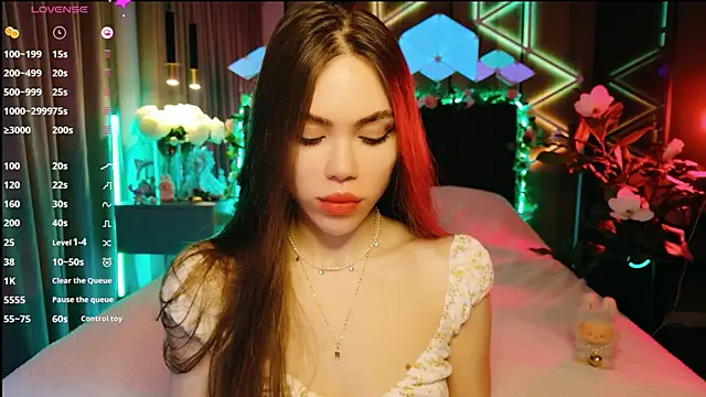 MimiFors online show from September 26, 2025, 4:36 pm