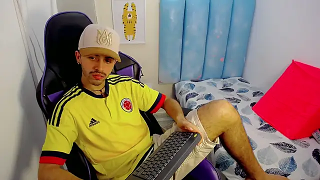 Snapshot of Justin_boy chatting on September 14, 2025, 4:57 am Justin boy online show from September 14, 2025, 4:57 am
