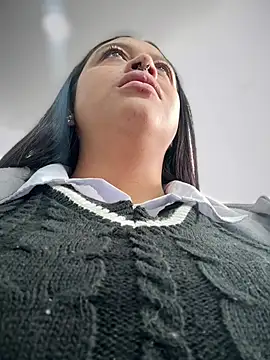 -Mia1 online show from April 14, 2026, 12:10 pm