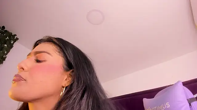 babilett online show from April 9, 2026, 8:37 pm