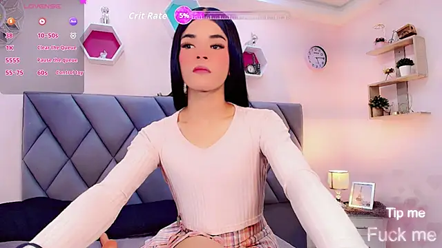 Amira Ember online show from September 9, 2025, 8:40 pm