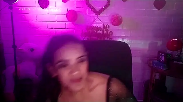 Snapshot of MiiaVelasquez chatting on February 6, 2026, 4:52 am MiiaVelasquez online show from February 6, 2026, 4:52 am