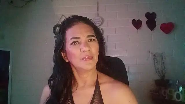 MiiaVelasquez online show from April 4, 2026, 4:41 am