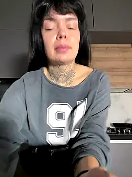 Snapshot of Brianna_Moon chatting on October 18, 2025, 9:33 am Brianna Moon online show from October 18, 2025, 9:33 am