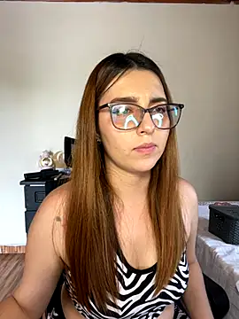 Snapshot of CoraVibes chatting on September 22, 2025, 7:42 pm CoraVibes online show from September 22, 2025, 7:42 pm