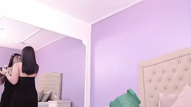 Snapshot of CattsyCat chatting on October 4, 2025, 11:12 am CattsyCat online show from October 4, 2025, 11:12 am