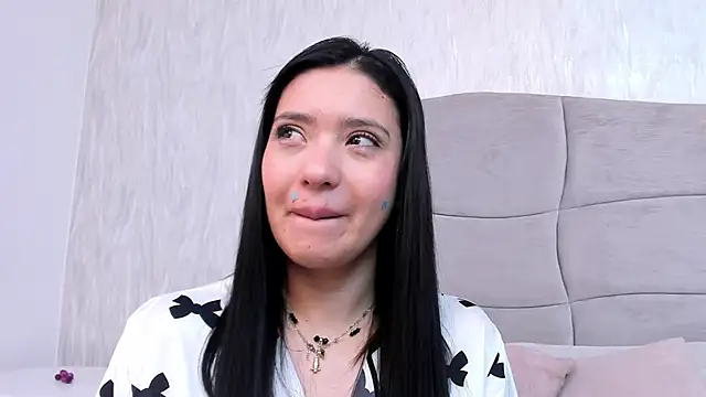 Snapshot of CattsyCat chatting on October 10, 2025, 11:55 am CattsyCat online show from October 10, 2025, 11:55 am