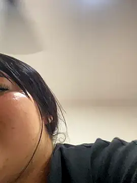 Snapshot of Kuromy_x chatting on October 10, 2025, 6:53 pm Kuromy x online show from October 10, 2025, 6:53 pm