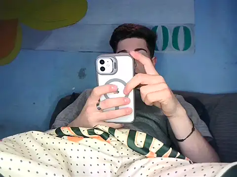 Newbrian20 online show from October 16, 2025, 2:20 am