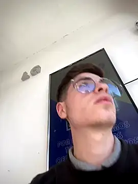 Newbrian20 online show from October 8, 2025, 8:09 pm