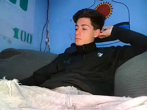 Newbrian20 online show from October 31, 2025, 9:32 pm