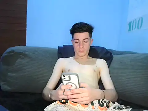 Newbrian20 online show from October 4, 2025, 11:50 pm