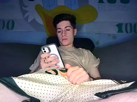 Newbrian20 online show from October 17, 2025, 9:27 pm