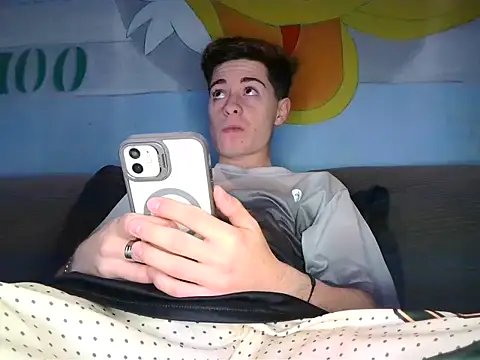 Newbrian20 online show from October 14, 2025, 2:23 am