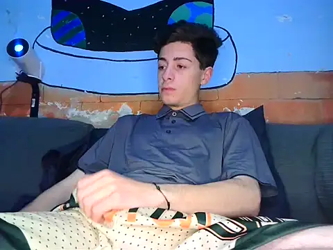 Newbrian20 online show from November 4, 2025, 10:57 pm