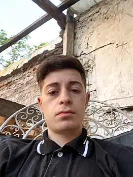 Newbrian20 online show from October 3, 2025, 9:16 pm