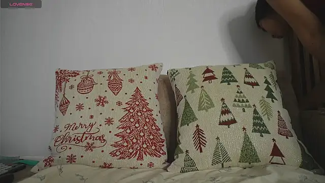 Roxybeautyy online show from October 23, 2025, 11:09 am