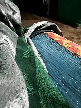 Snapshot of Radha8080 chatting on November 6, 2025, 4:22 pm Radha8080 online show from November 6, 2025, 4:22 pm