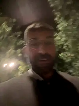 Snapshot of GmGit chatting on October 1, 2025, 7:29 pm GmGit online show from October 1, 2025, 7:29 pm