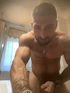 Snapshot of GmGit chatting on October 13, 2025, 9:00 am GmGit online show from October 13, 2025, 9:00 am