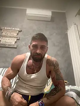 Snapshot of GmGit chatting on November 8, 2025, 3:21 am GmGit online show from November 8, 2025, 3:21 am