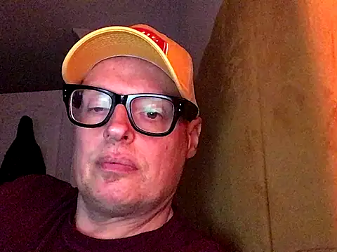 curley76 online show from September 28, 2025, 5:14 am