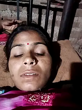 Pooja chohan online show from September 14, 2025, 4:40 pm