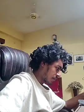 Snapshot of thecatfish chatting on October 12, 2025, 4:41 pm thecatfish online show from October 12, 2025, 4:41 pm