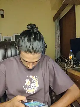 Snapshot of thecatfish chatting on October 29, 2025, 7:18 am thecatfish online show from October 29, 2025, 7:18 am