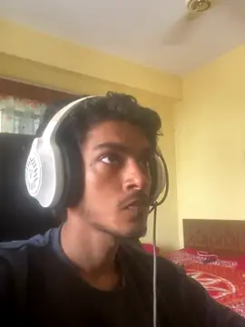 Snapshot of thecatfish chatting on October 5, 2025, 5:53 am thecatfish online show from October 5, 2025, 5:53 am