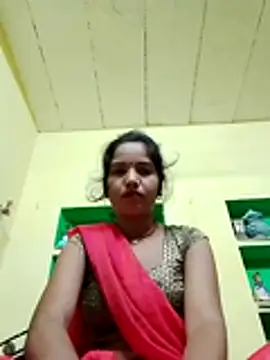 Snapshot of Seema_guptaji chatting on October 14, 2025, 10:42 pm Seema guptaji online show from October 14, 2025, 10:42 pm