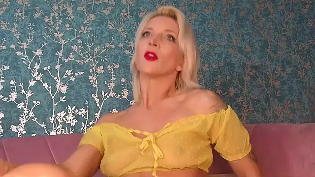 SereneXX online show from October 10, 2025, 7:09 am