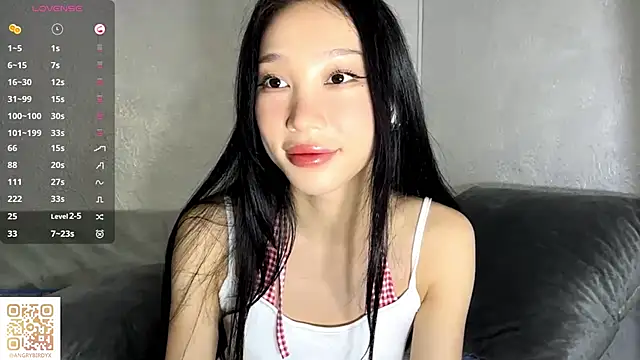 LezlieGreet online show from October 2, 2025, 8:18 am