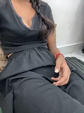 cute parii  online show from October 1, 2025, 10:13 pm