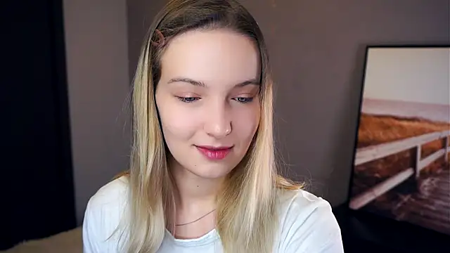 Snapshot of HongTomczak chatting on September 25, 2025, 6:30 am HongTomczak online show from September 25, 2025, 6:30 am