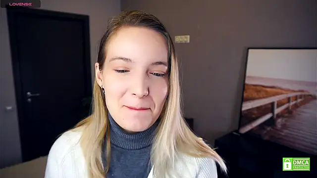 Snapshot of HongTomczak chatting on October 4, 2025, 7:32 am HongTomczak online show from October 4, 2025, 7:32 am